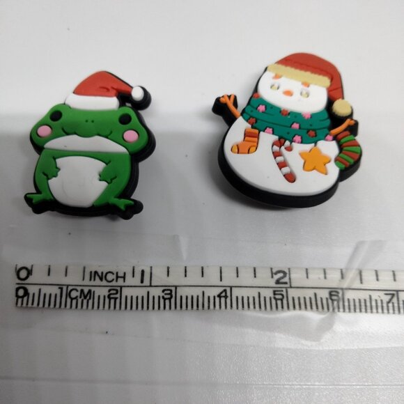 Christmas Shoe Charm Frog Snowman Santa Hat - Picture 2 of 5